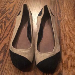 Toms flats (light tan and black) size 8
